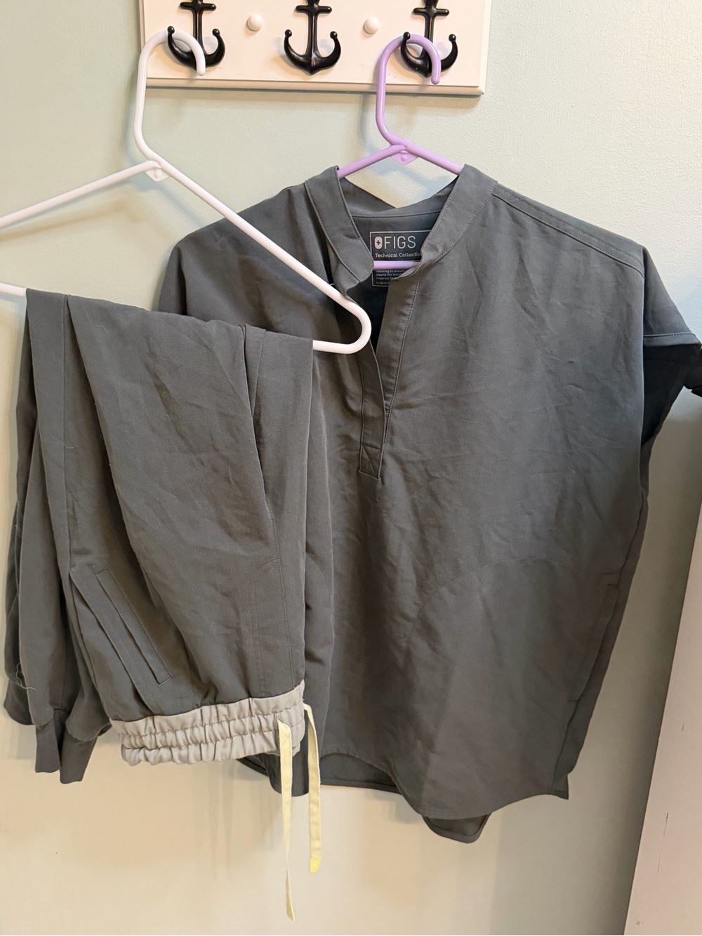 Figs Olive Green Collarless Scrub Top & Drawstring Pants